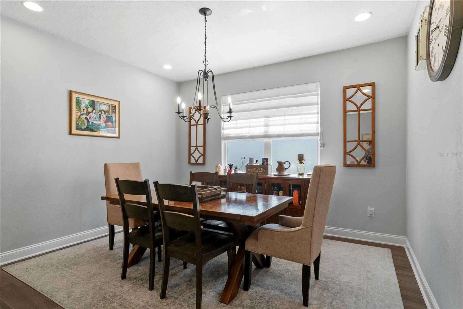 Image 4 of 48 For 1689 Cranleigh Dr