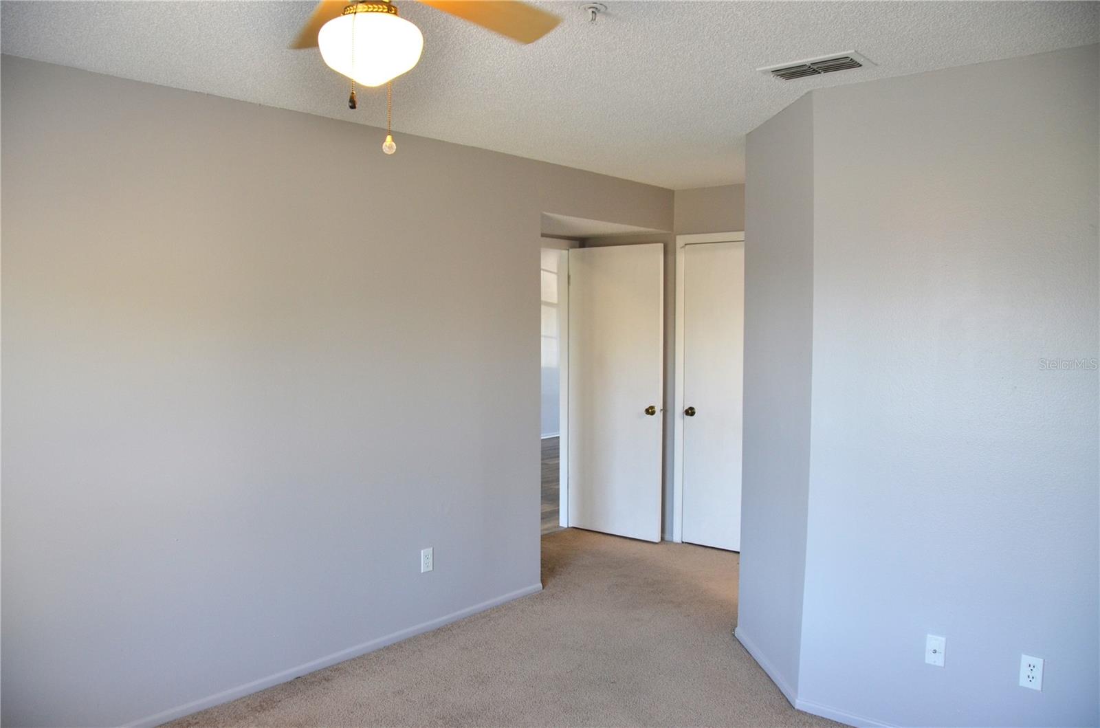 Image 15 of 22 For 140 Reserve Circle 200