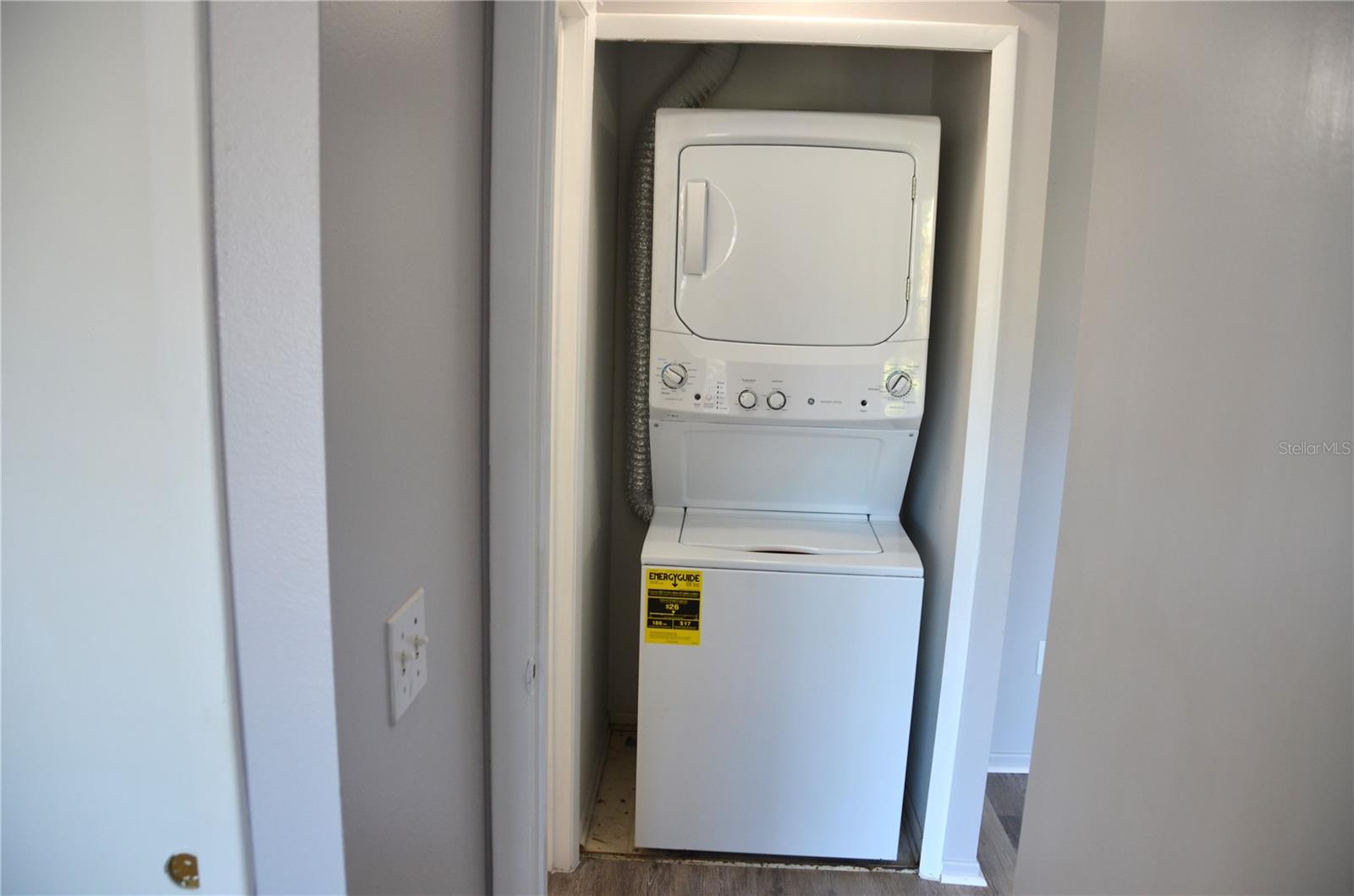 Image 18 of 22 For 140 Reserve Circle 200