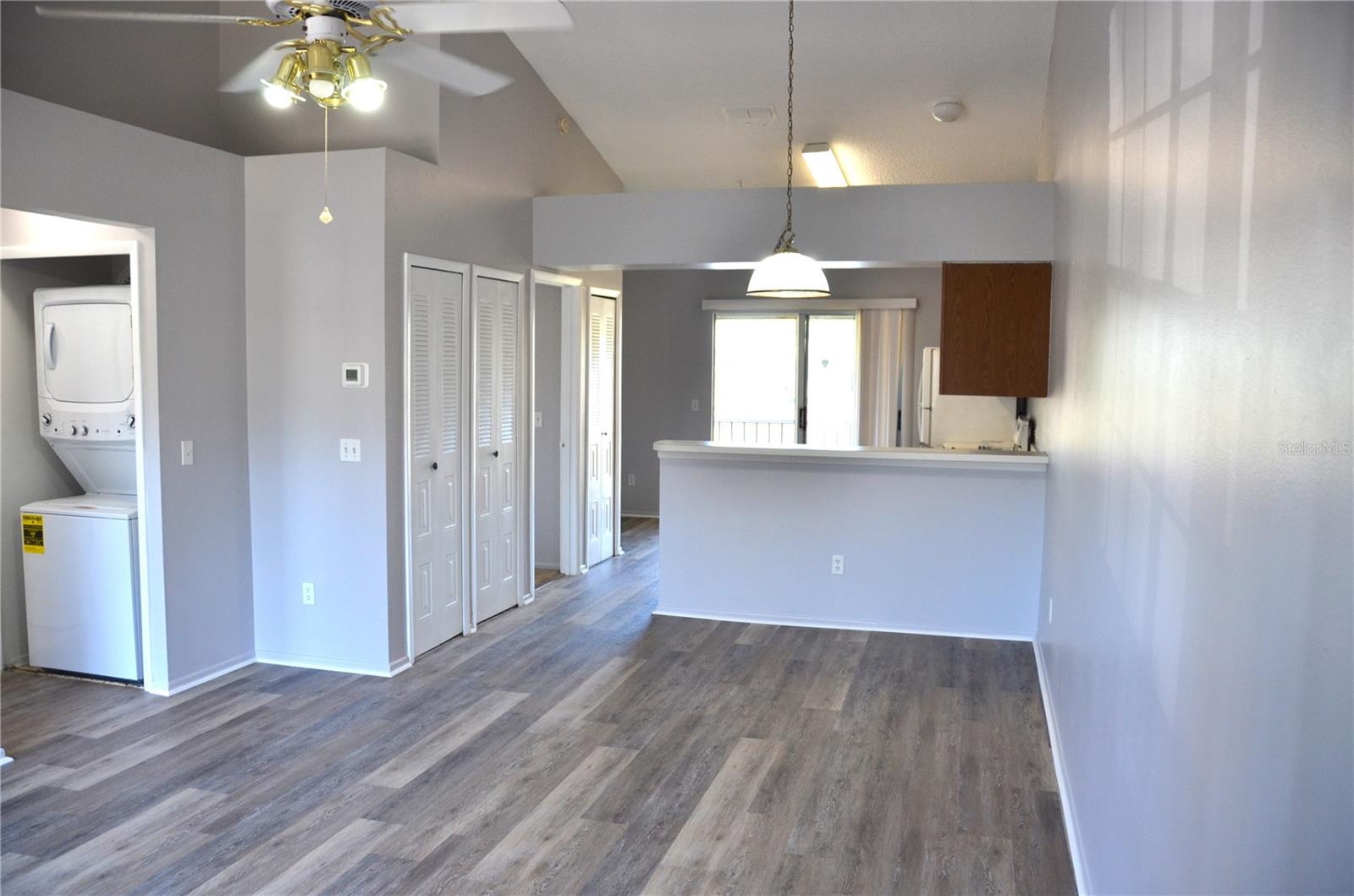 Image 2 of 22 For 140 Reserve Circle 200