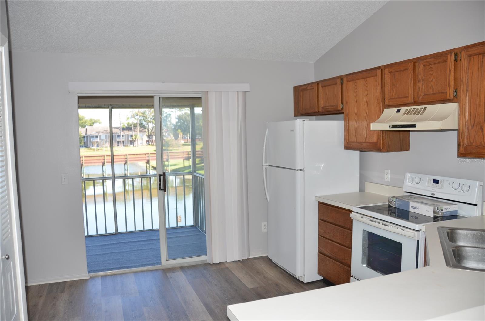 Image 7 of 22 For 140 Reserve Circle 200