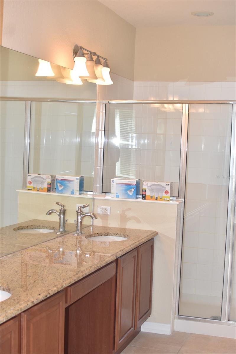 Image 16 of 50 For 8350 Bella Tierra Court 8350