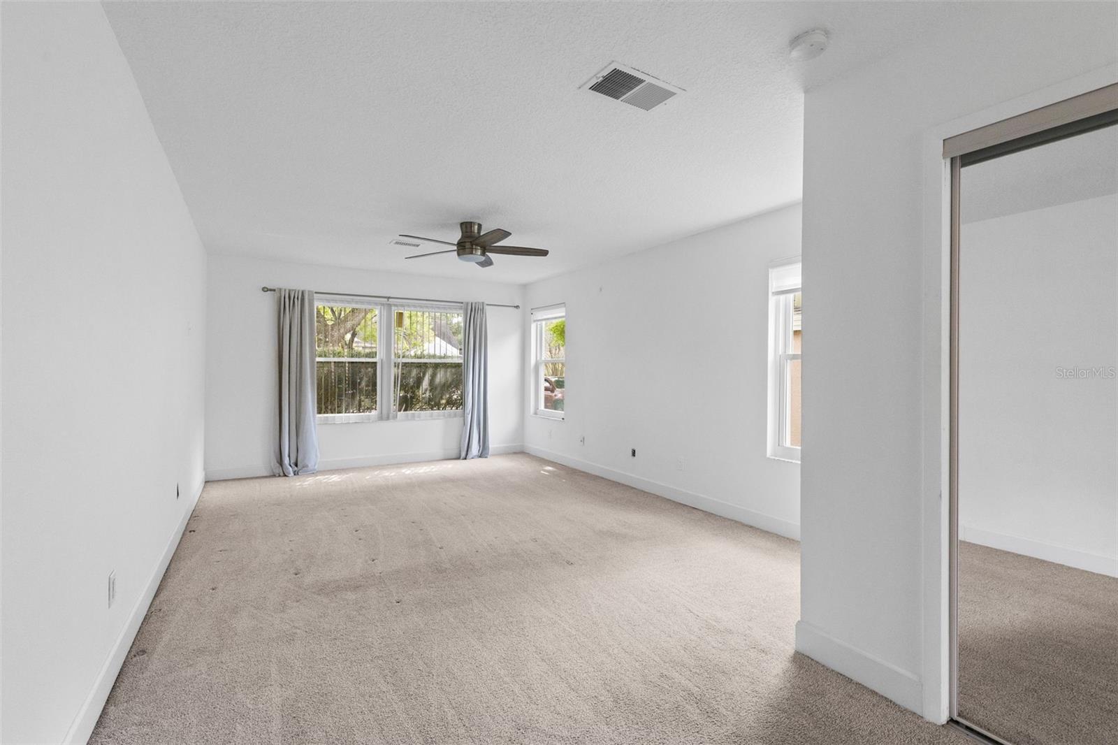 Image 12 of 37 For 1927 Palm View Drive