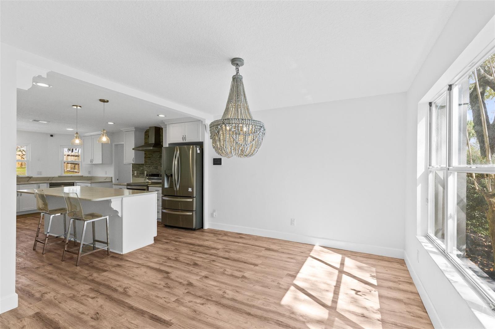 Image 24 of 37 For 1927 Palm View Drive