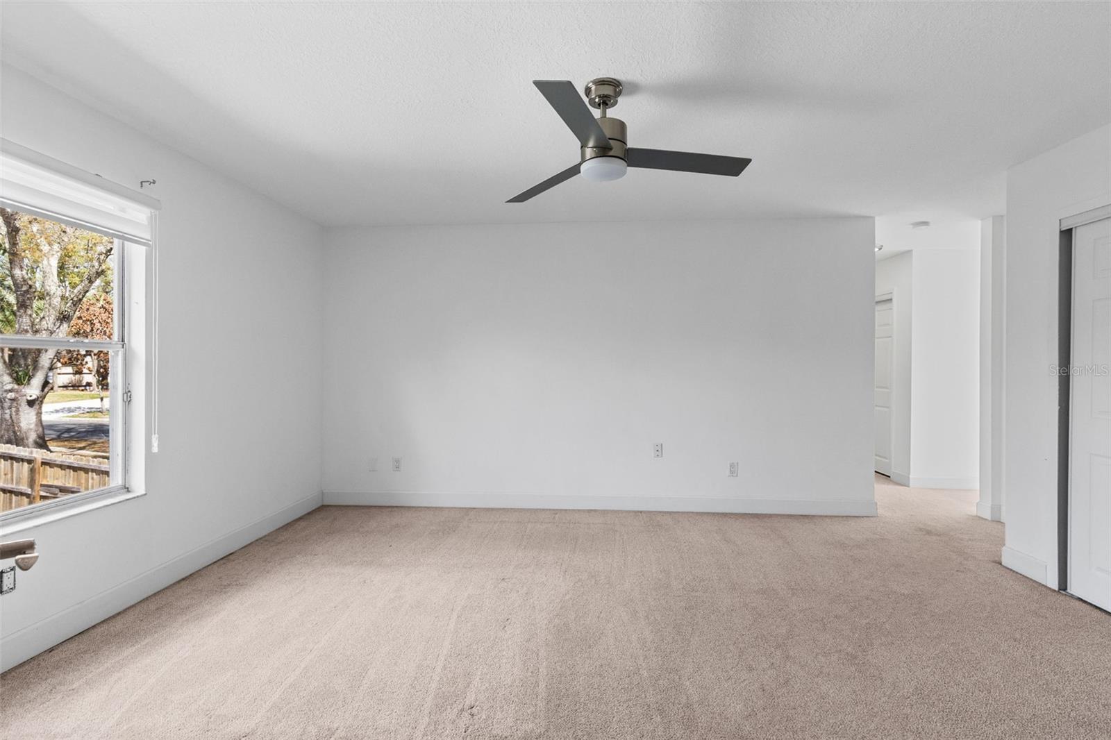 Image 27 of 37 For 1927 Palm View Drive