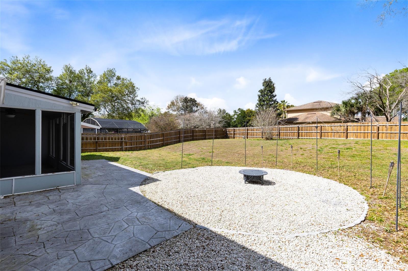 Image 30 of 37 For 1927 Palm View Drive