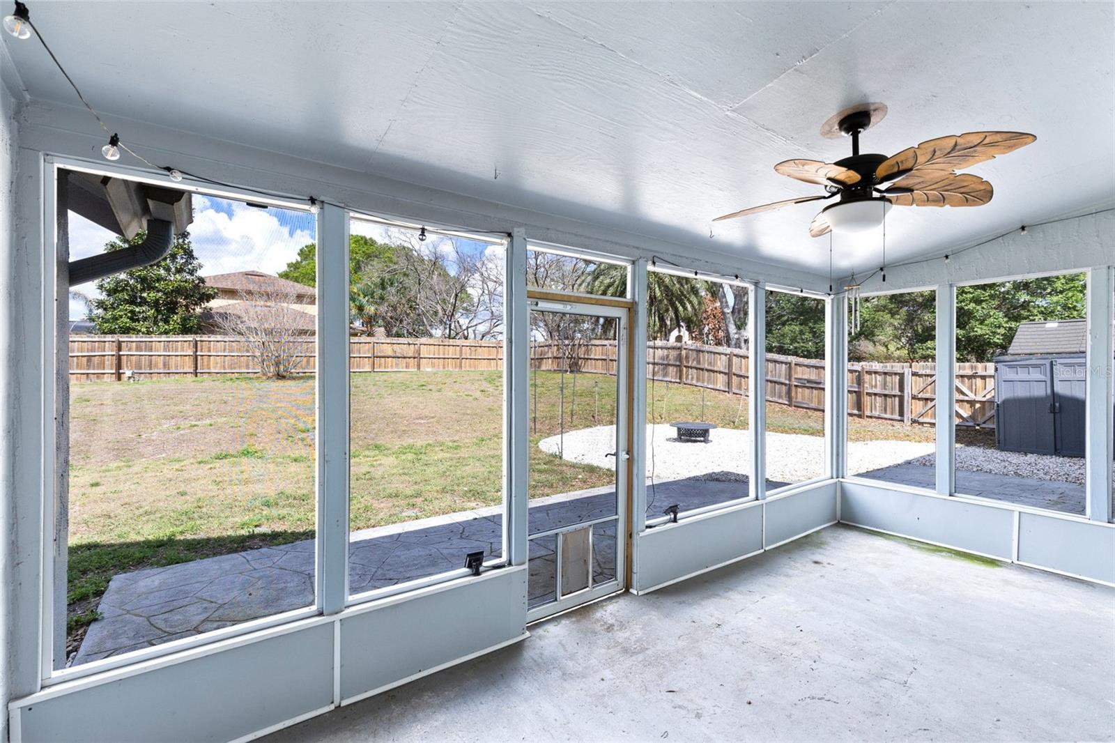 Image 32 of 37 For 1927 Palm View Drive