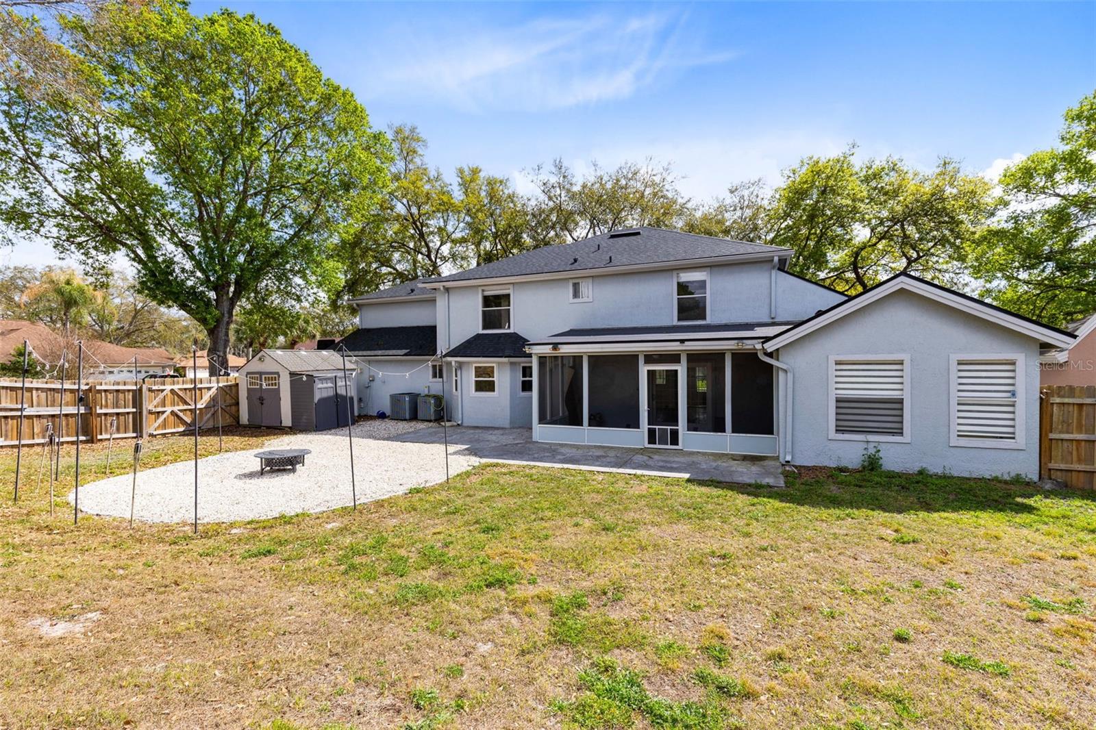 Image 33 of 37 For 1927 Palm View Drive