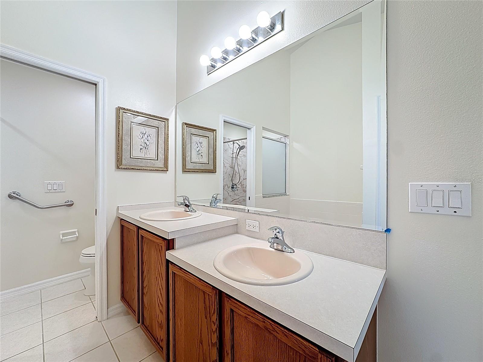 Image 25 of 41 For 3817 Shawn Circle