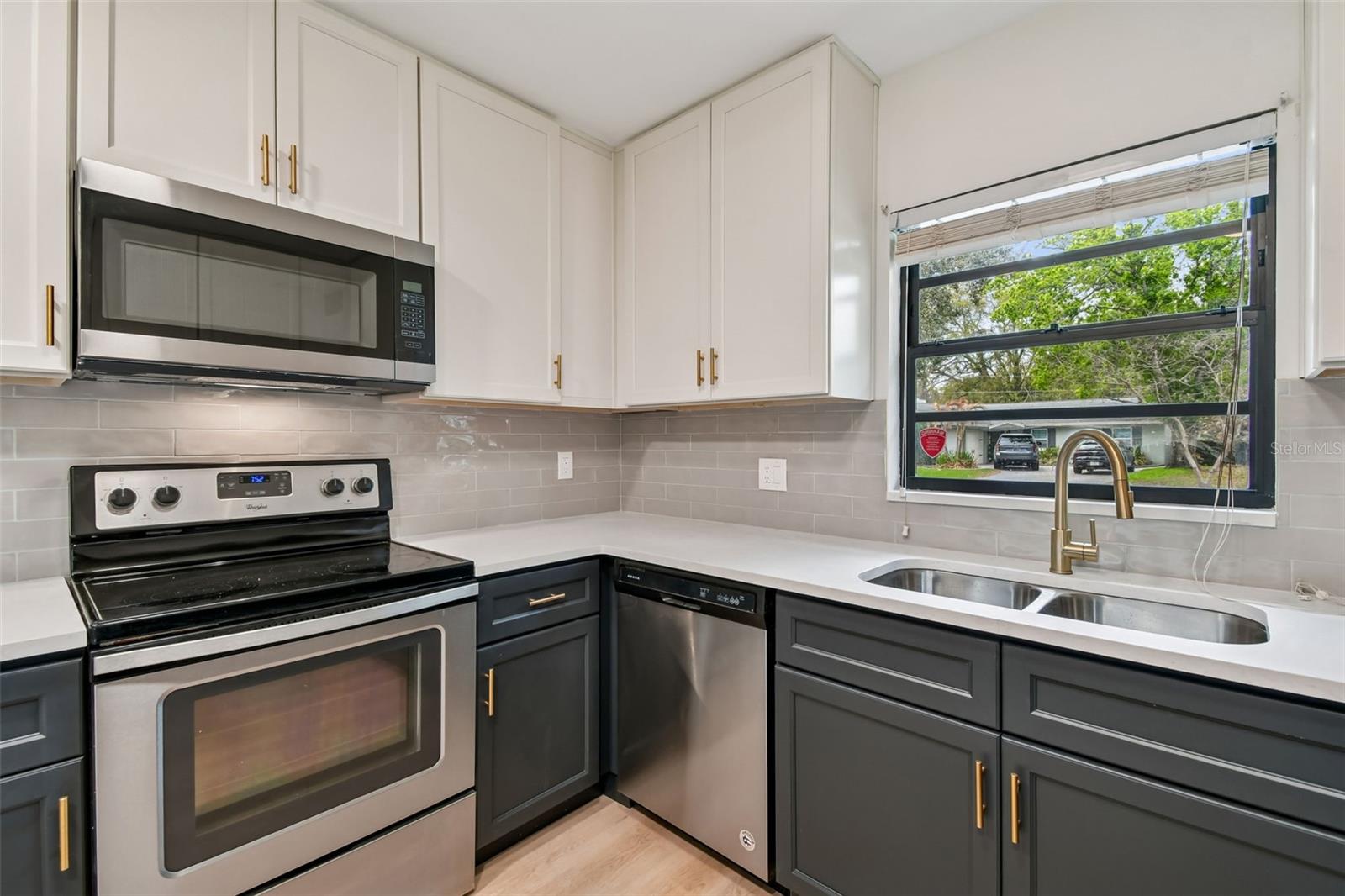 Image 11 of 50 For 2708 Lion Heart Road