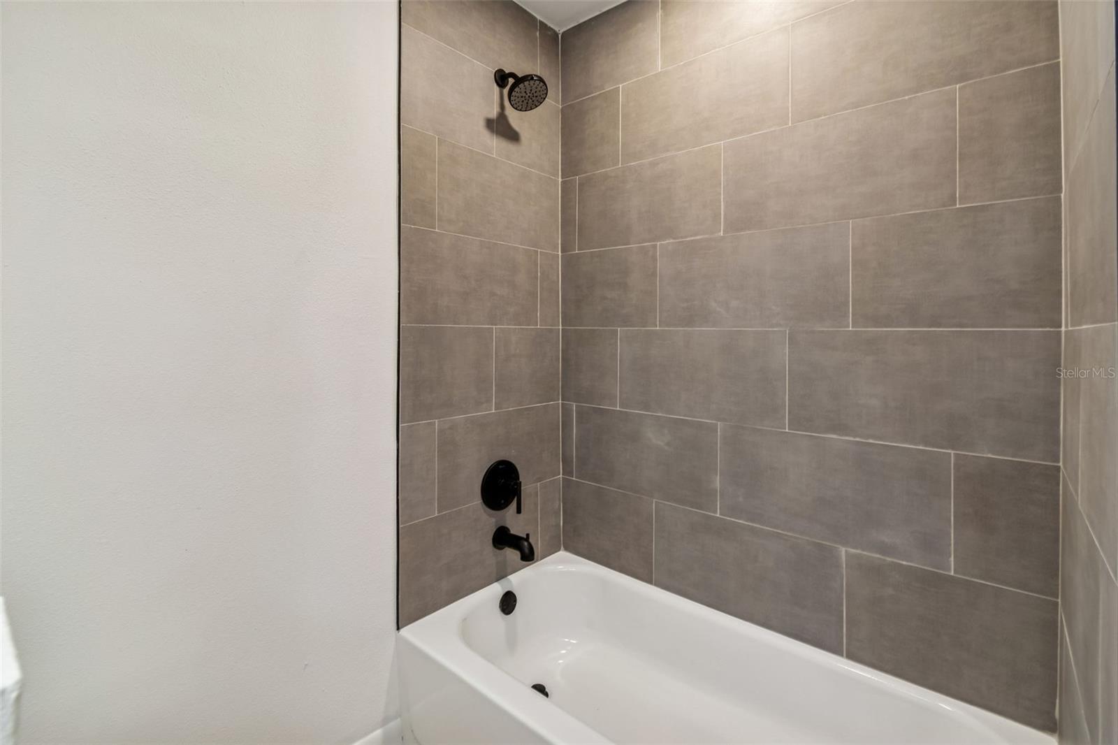 Image 31 of 50 For 2708 Lion Heart Road