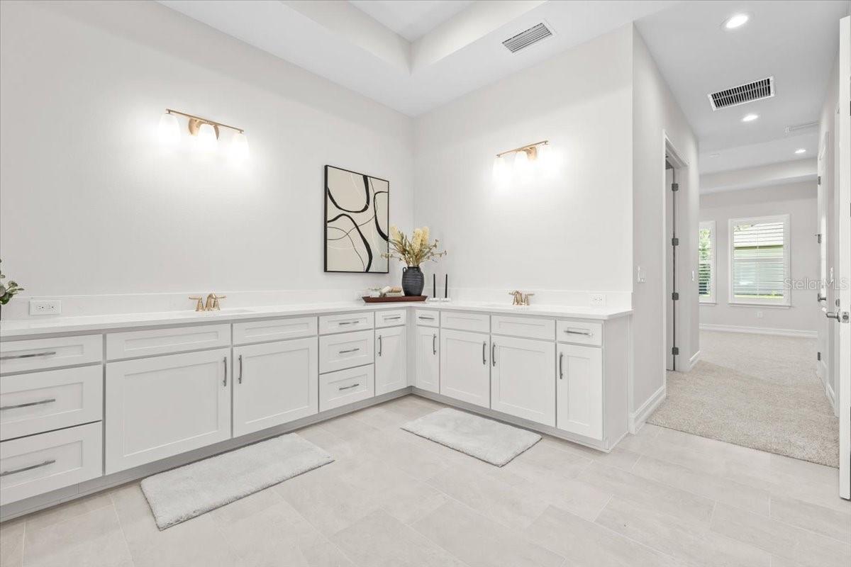 Image 18 of 33 For 19364 Sheltered Hill Drive