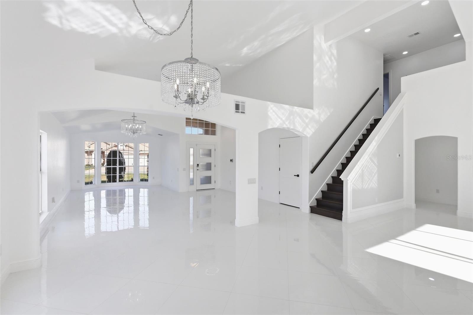 Image 15 of 43 For 3904 Woodsfield Court