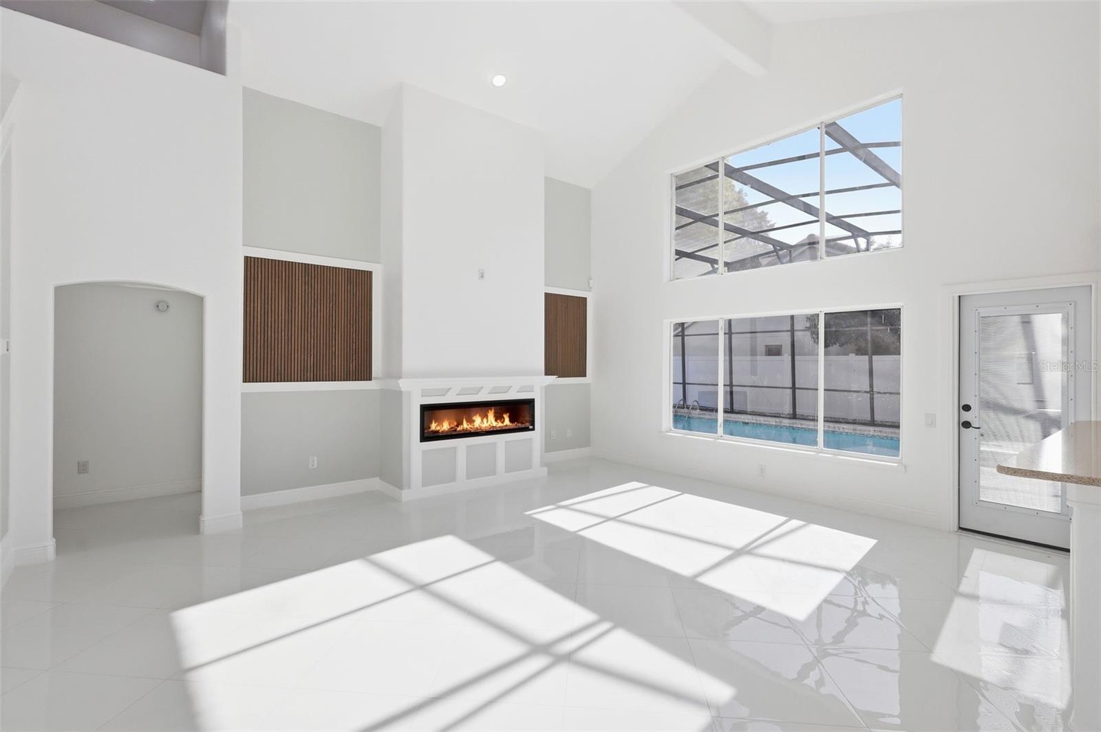 Image 17 of 43 For 3904 Woodsfield Court