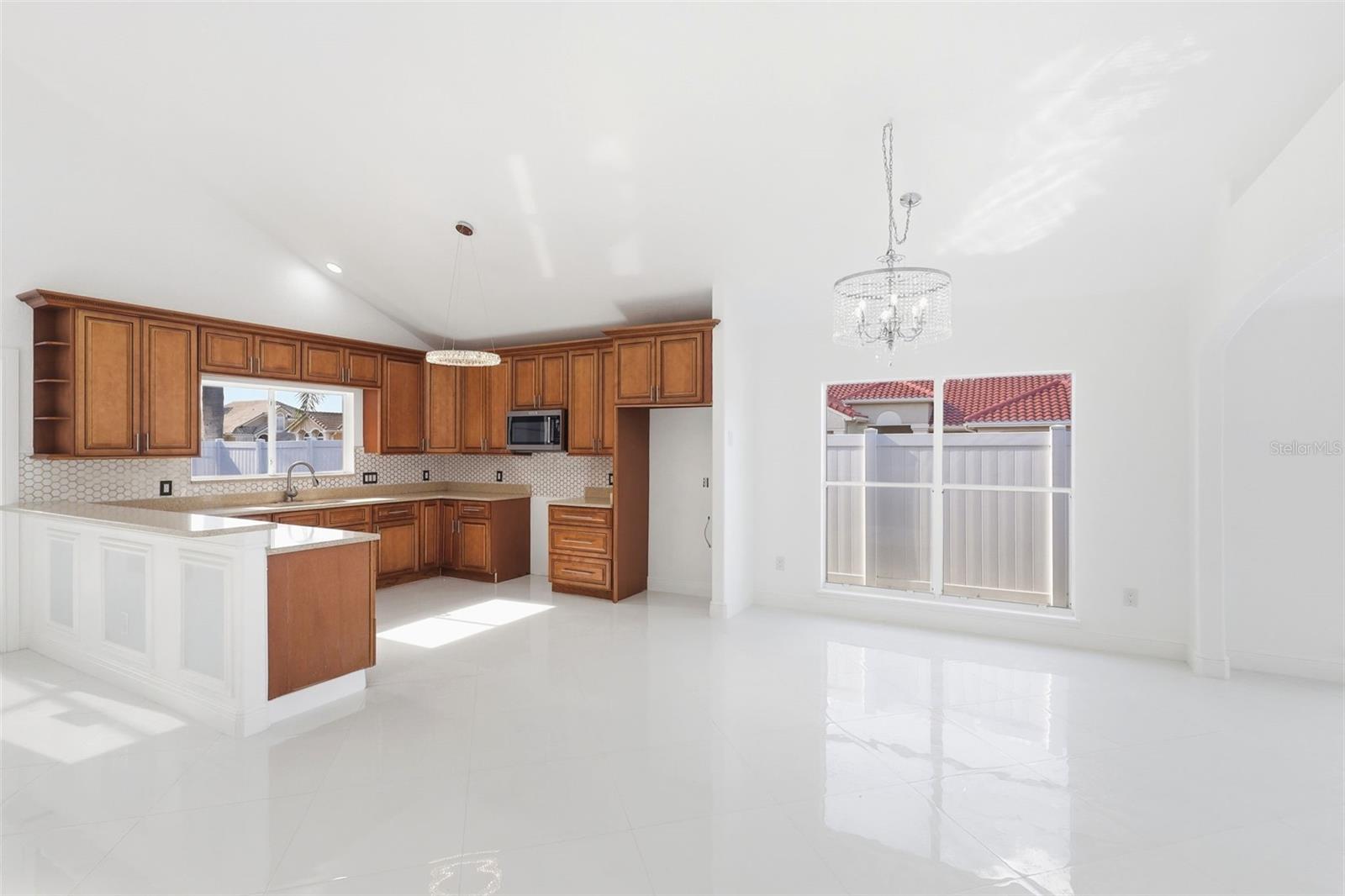 Image 19 of 43 For 3904 Woodsfield Court