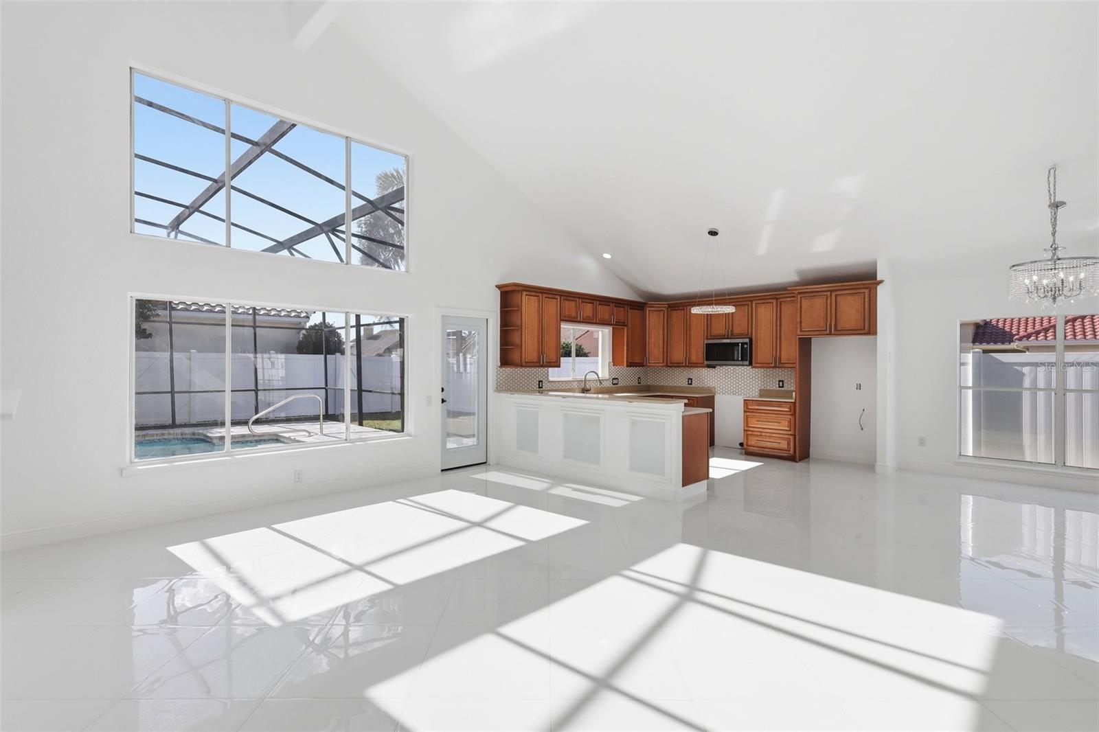 Image 21 of 43 For 3904 Woodsfield Court