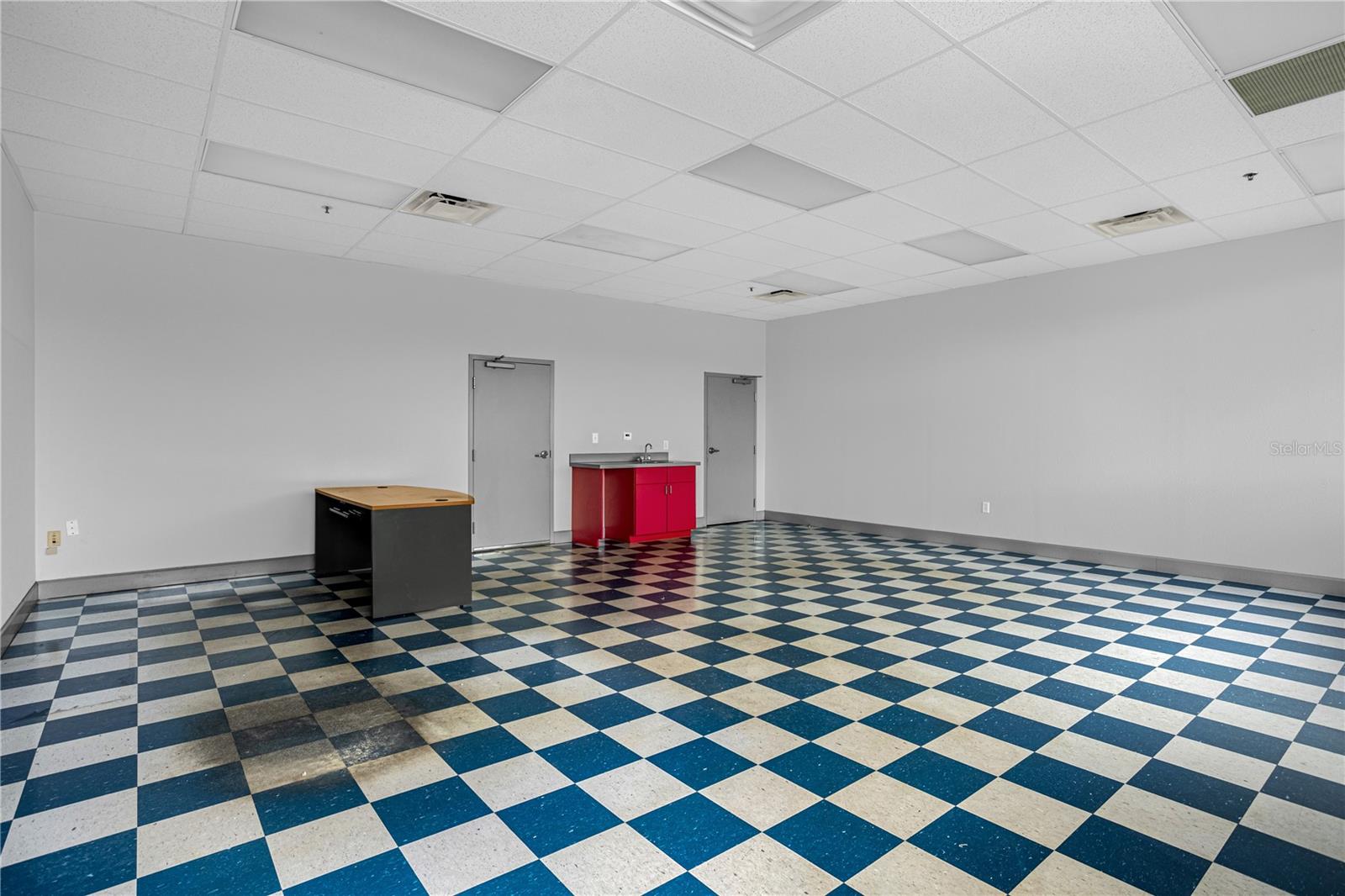 Image 6 of 10 For 2100 Ronald Reagan Boulevard 1012