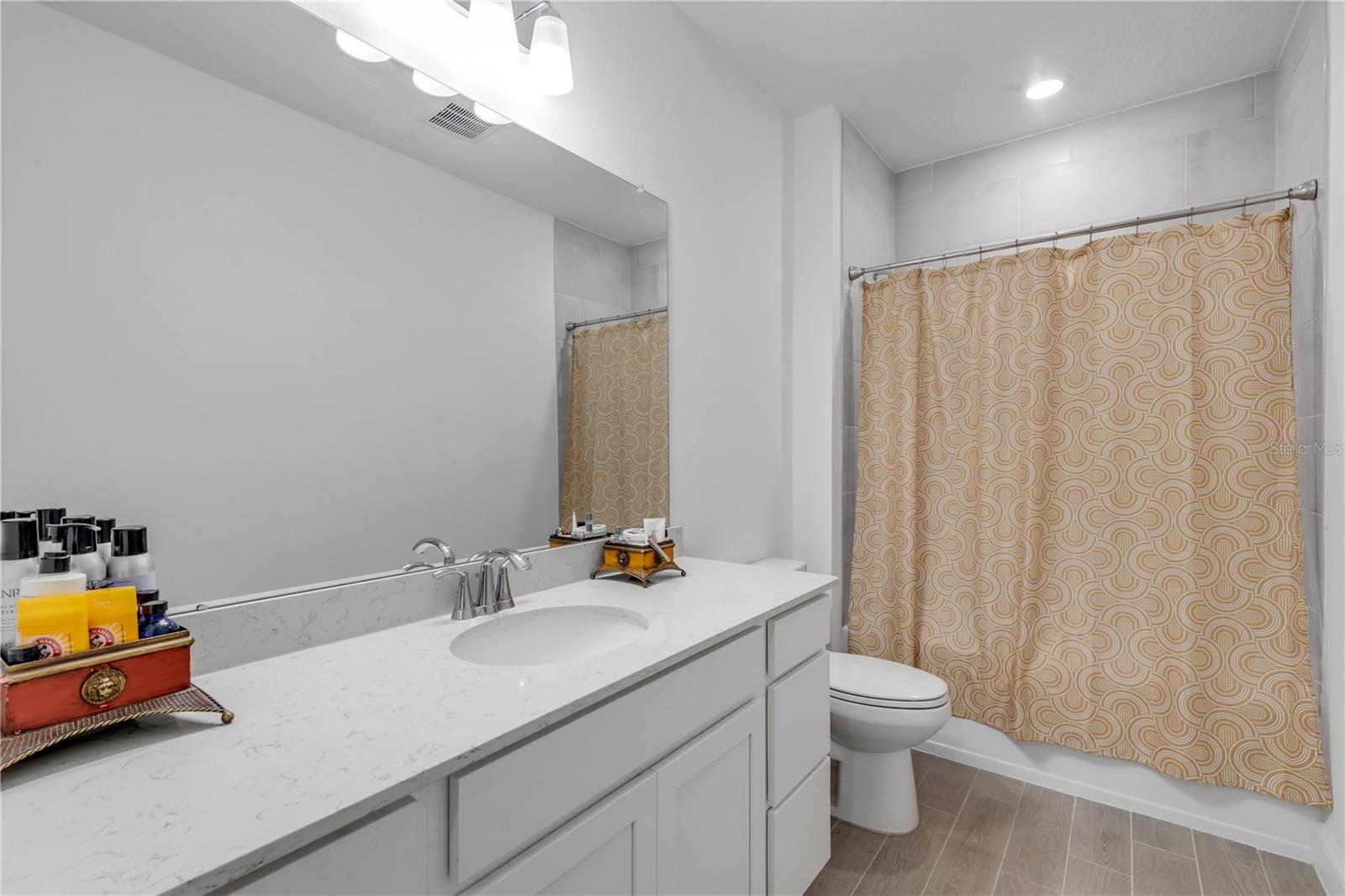 Image 17 of 26 For 4107 Gilford Circle