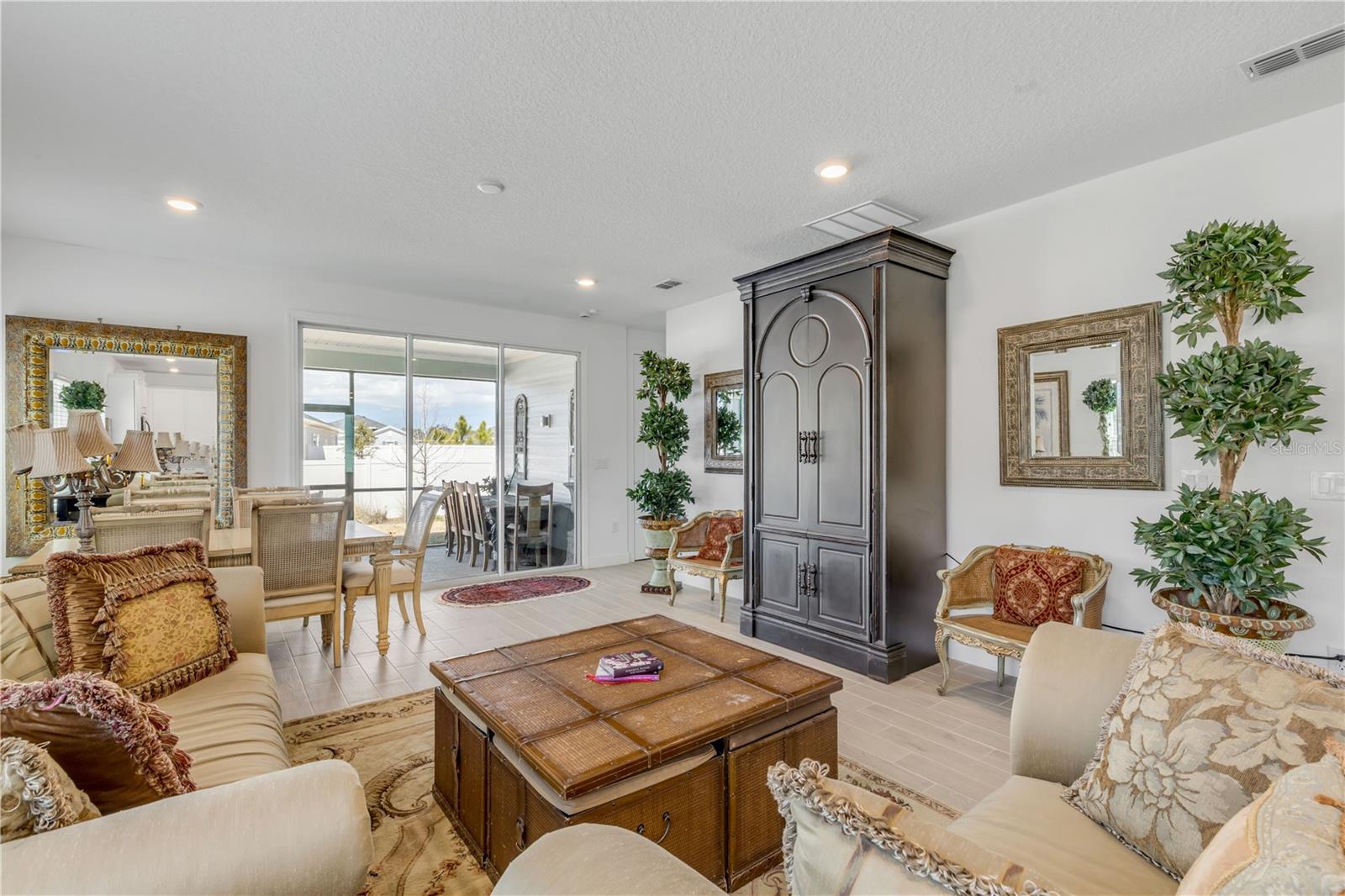 Image 7 of 26 For 4107 Gilford Circle