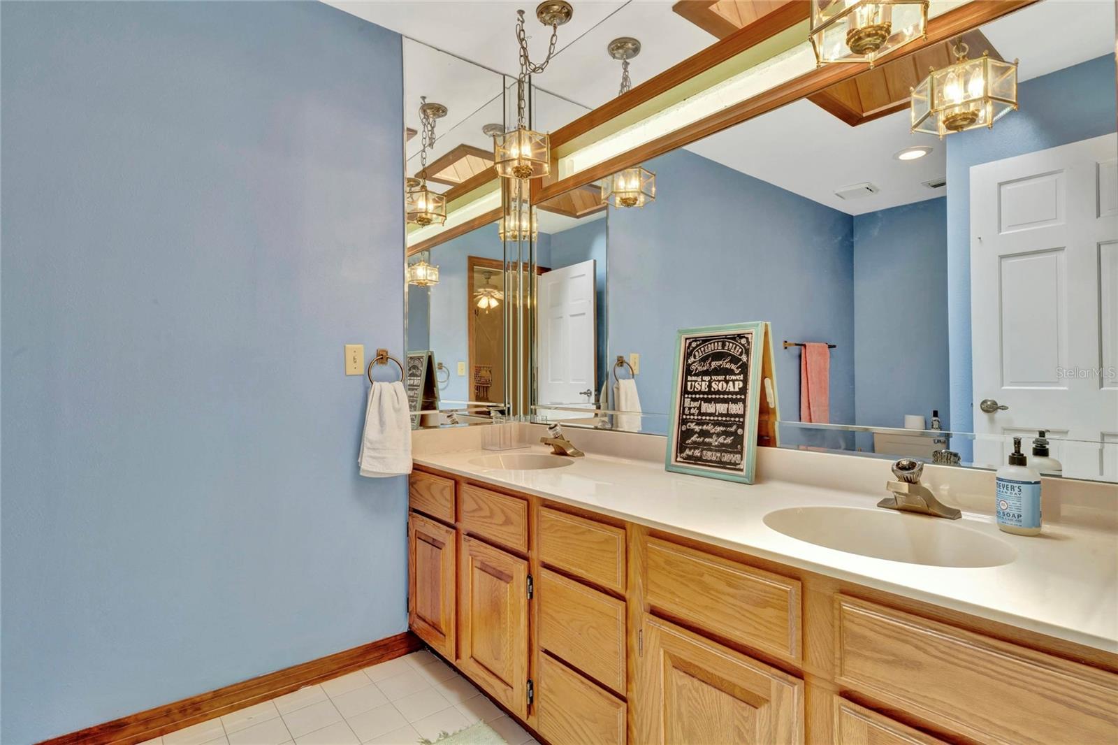 Image 19 of 30 For 1741 Alvarado Court