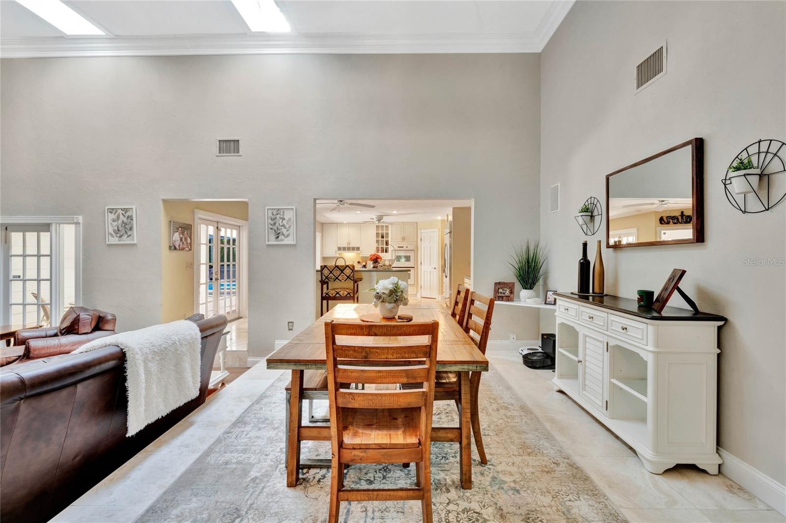 Image 6 of 30 For 1741 Alvarado Court