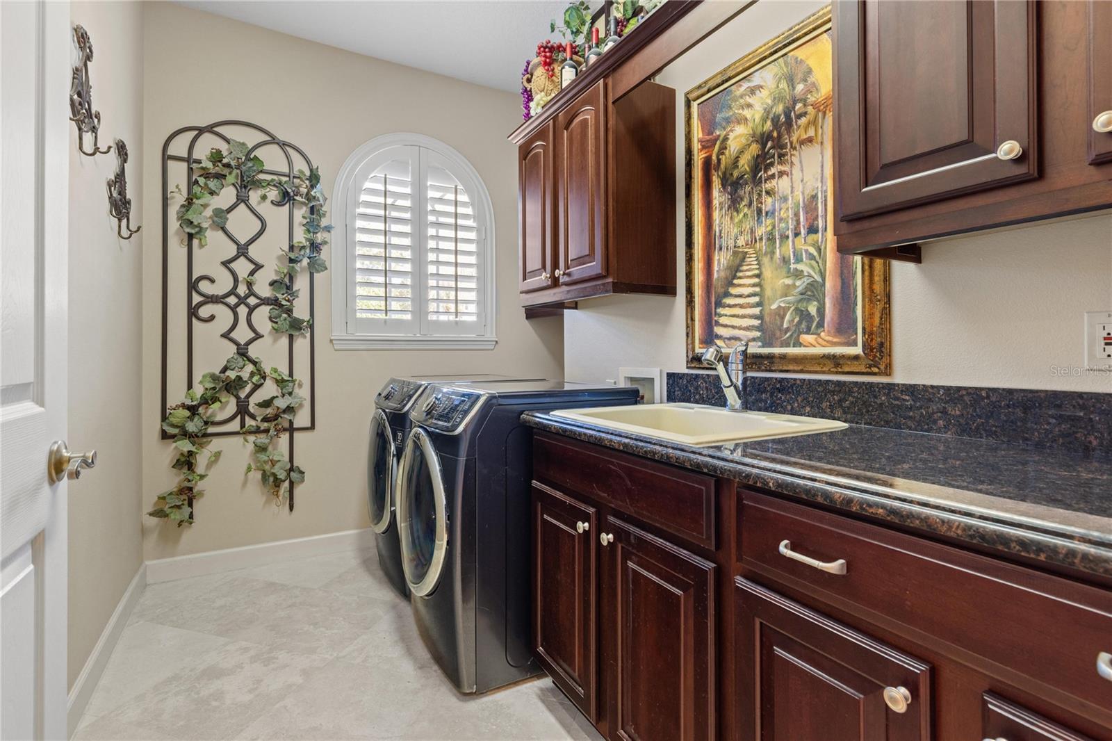 Image 38 of 56 For 1489 Langham Terrace