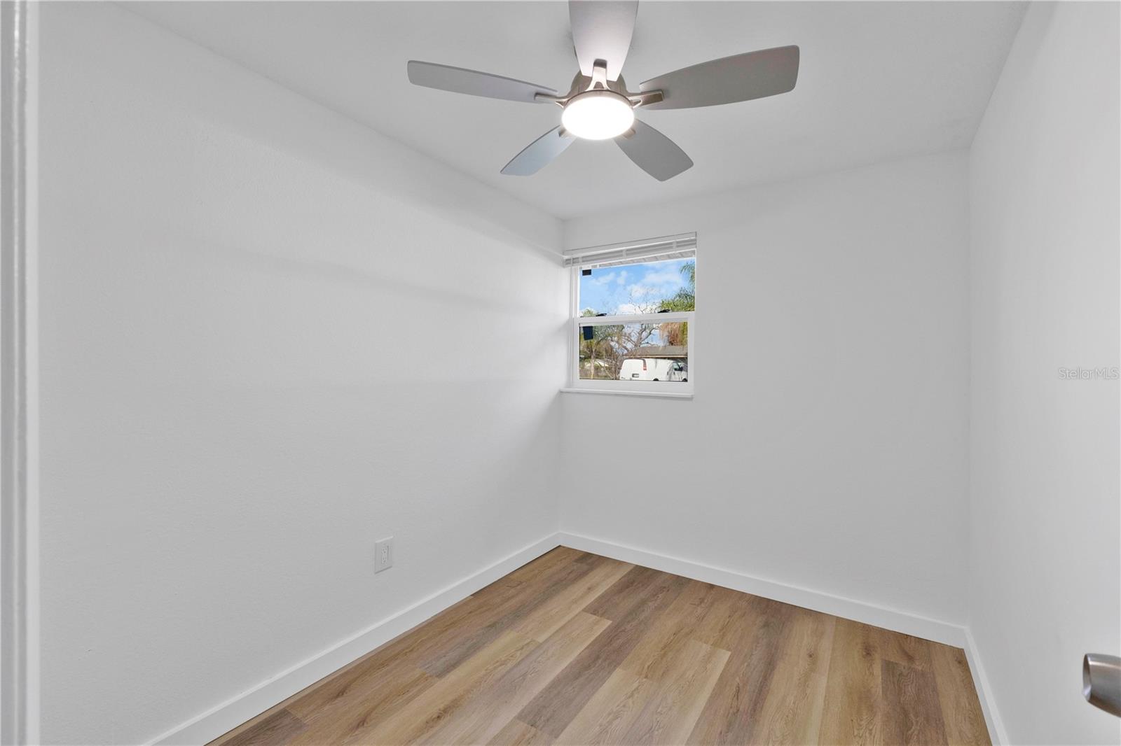 Image 14 of 27 For 212 Audrey Street