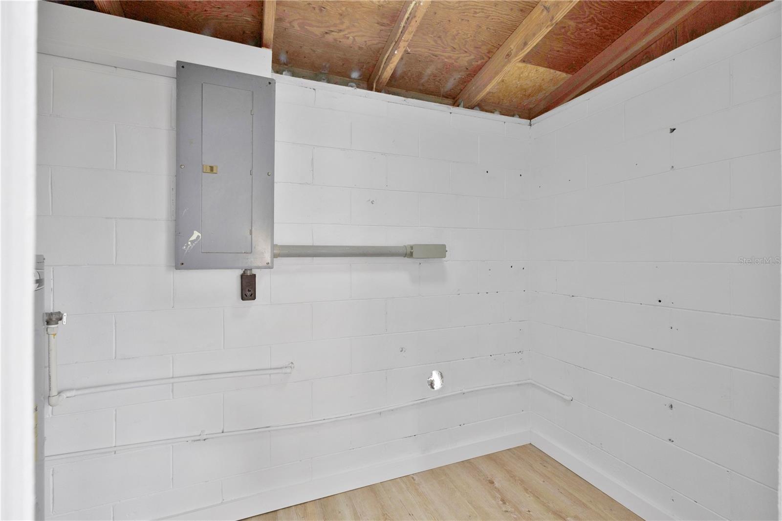 Image 15 of 27 For 212 Audrey Street