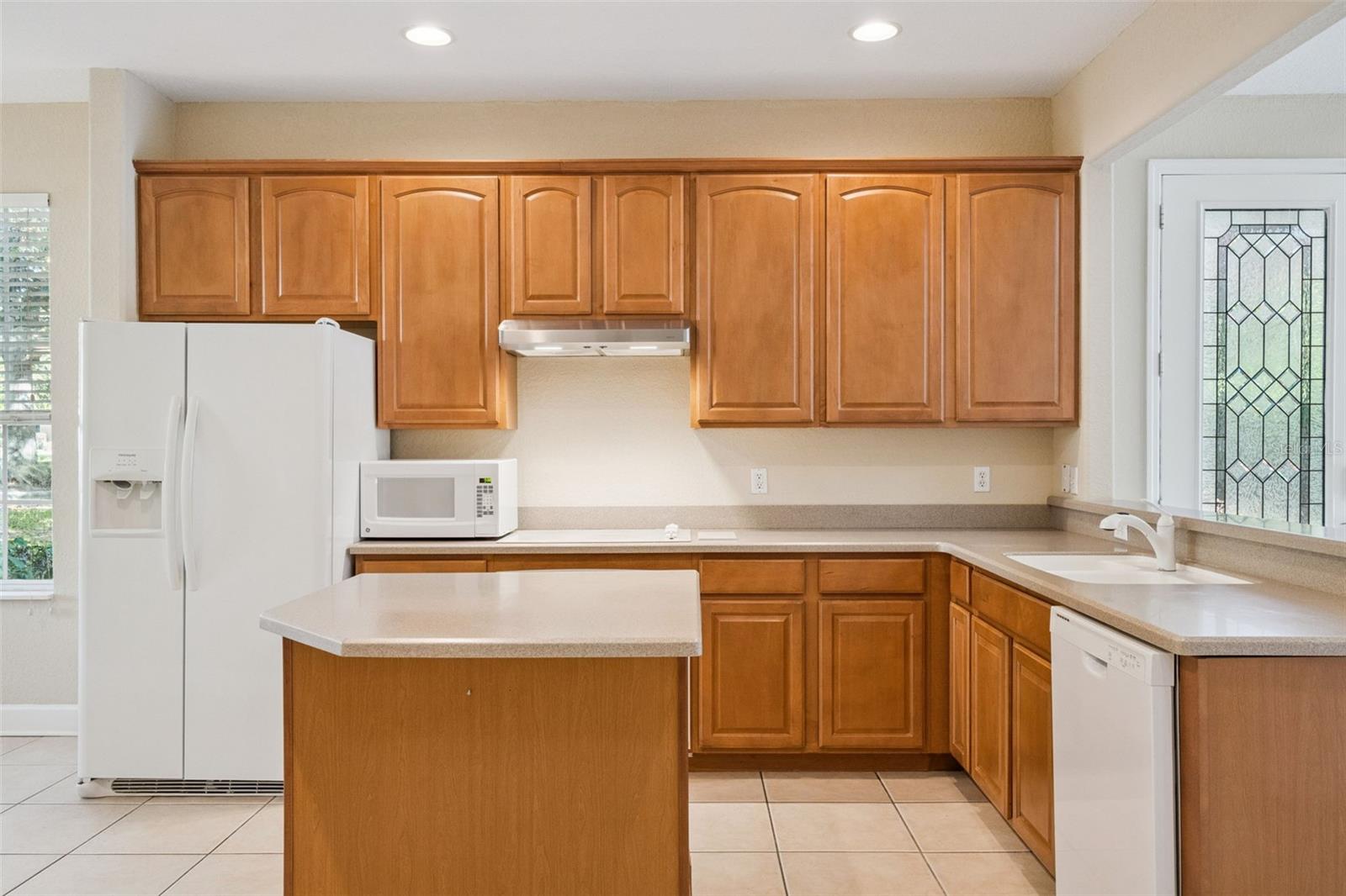 Image 17 of 64 For 3099 Metro Sevilla Drive 101