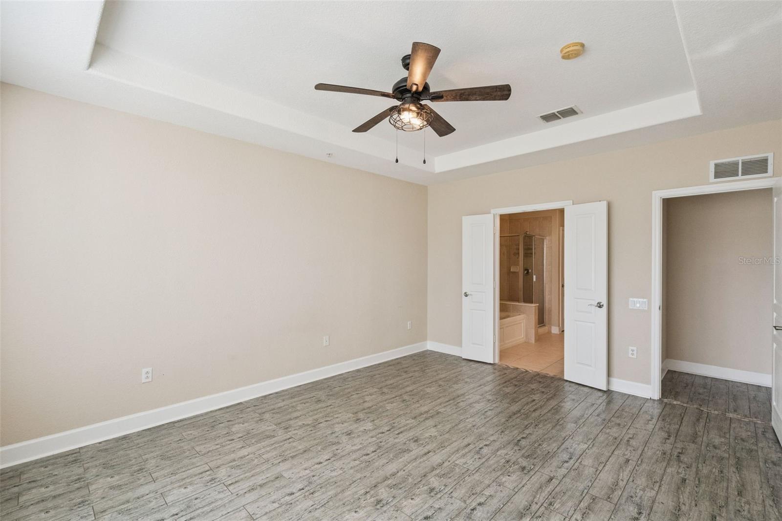 Image 22 of 64 For 3099 Metro Sevilla Drive 101