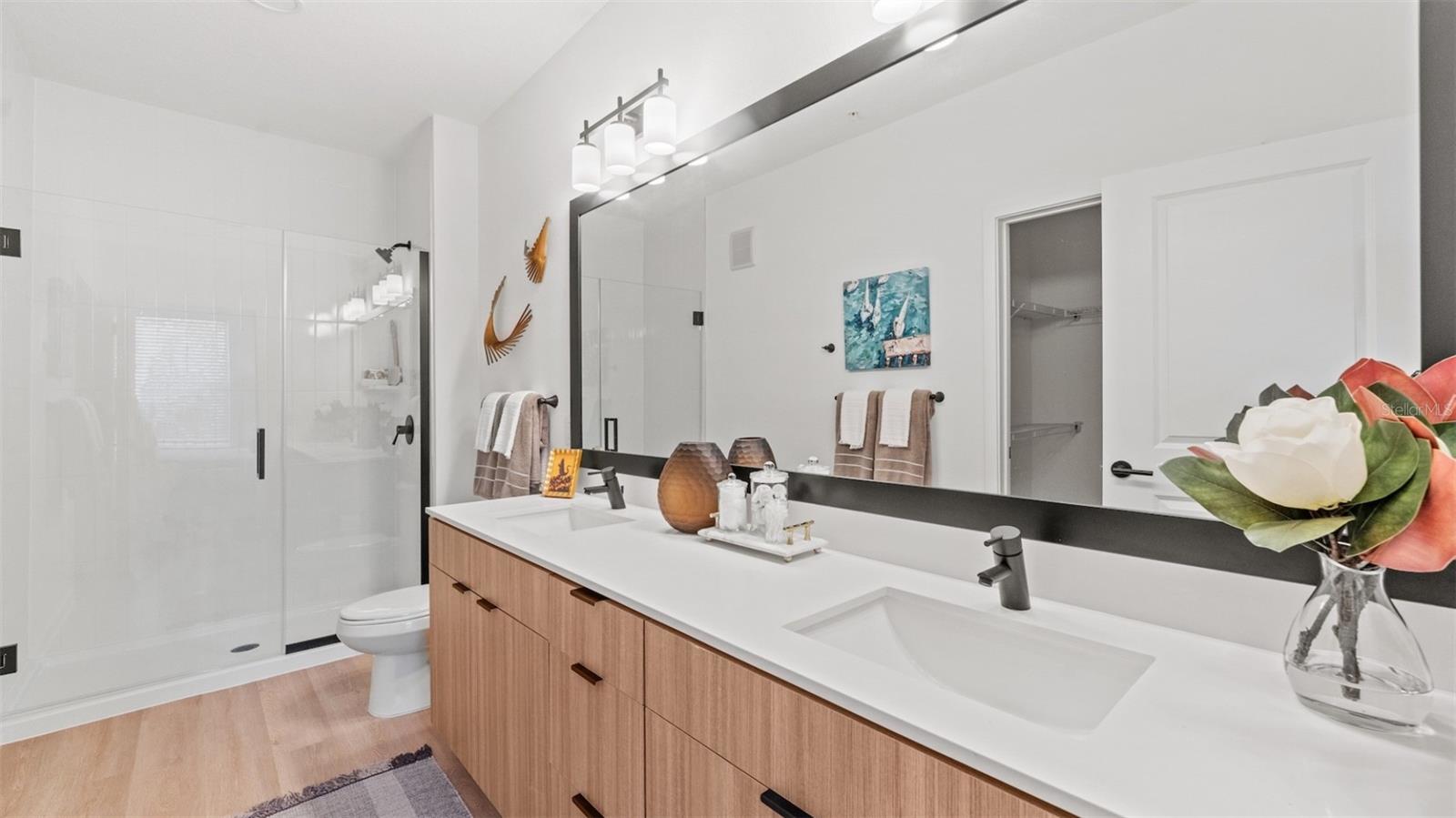 Image 15 of 19 For 2285 Crown Village Road C1