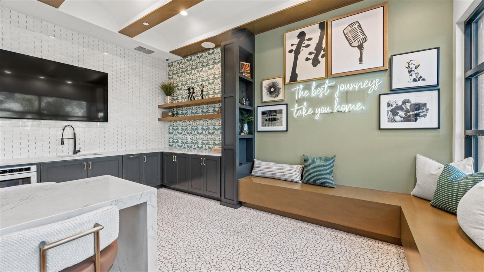 Image 18 of 19 For 2285 Crown Village Road C1