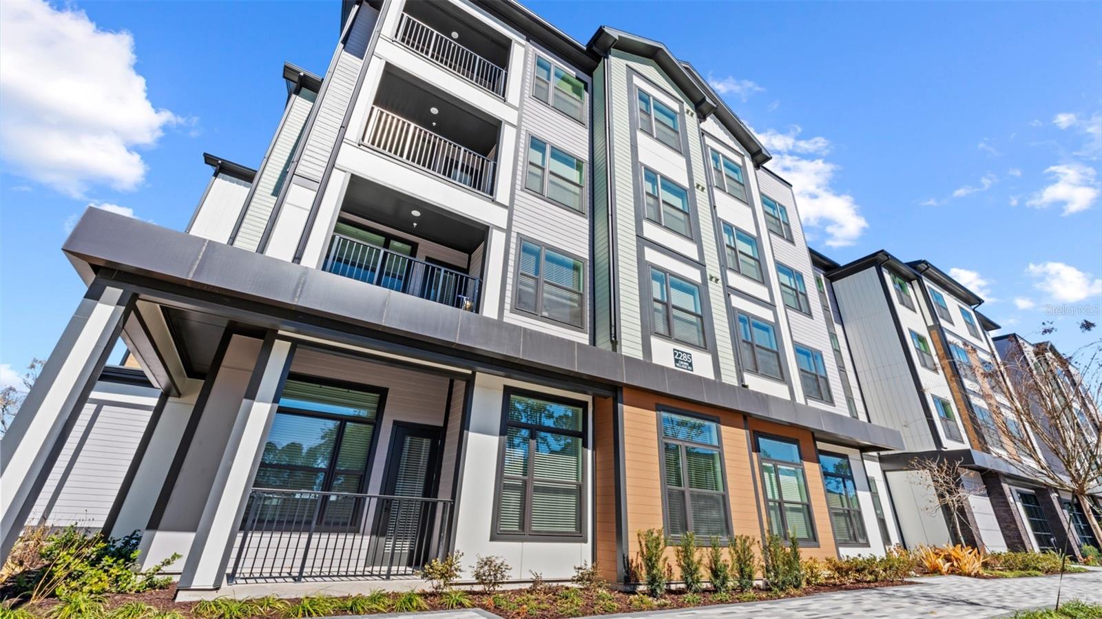 Image 9 of 19 For 2285 Crown Village Road C1