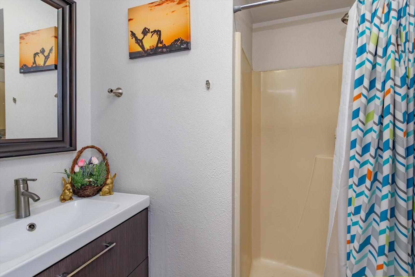 Image 22 of 32 For 37 Hill  