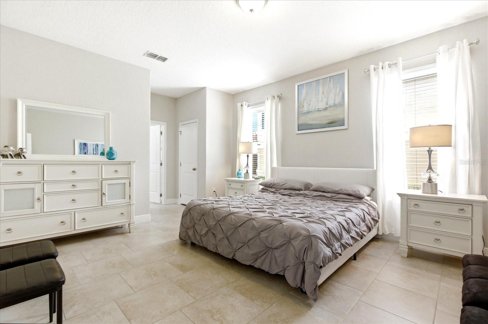 Image 19 of 51 For 4201 Oakview Drive