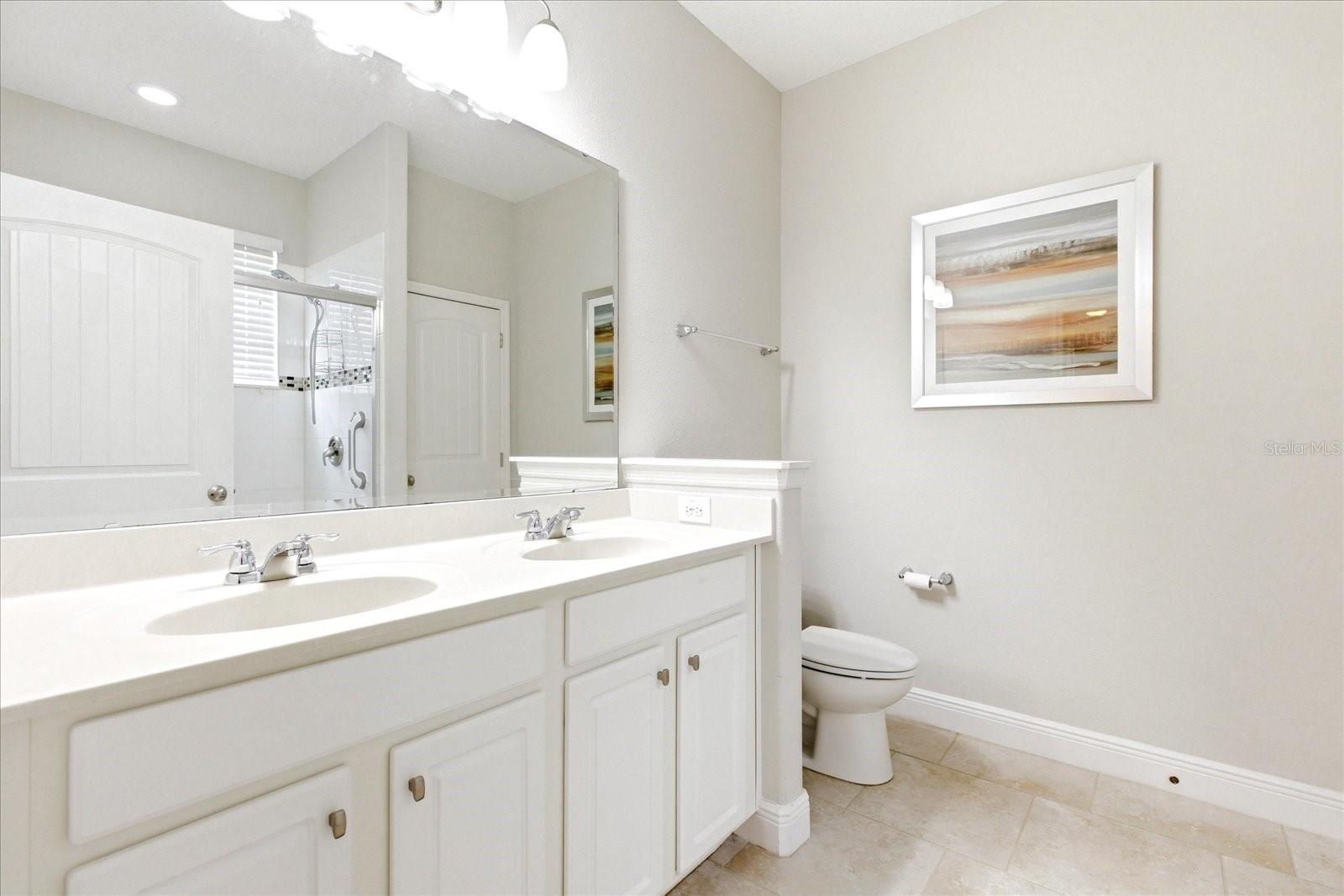 Image 21 of 51 For 4201 Oakview Drive