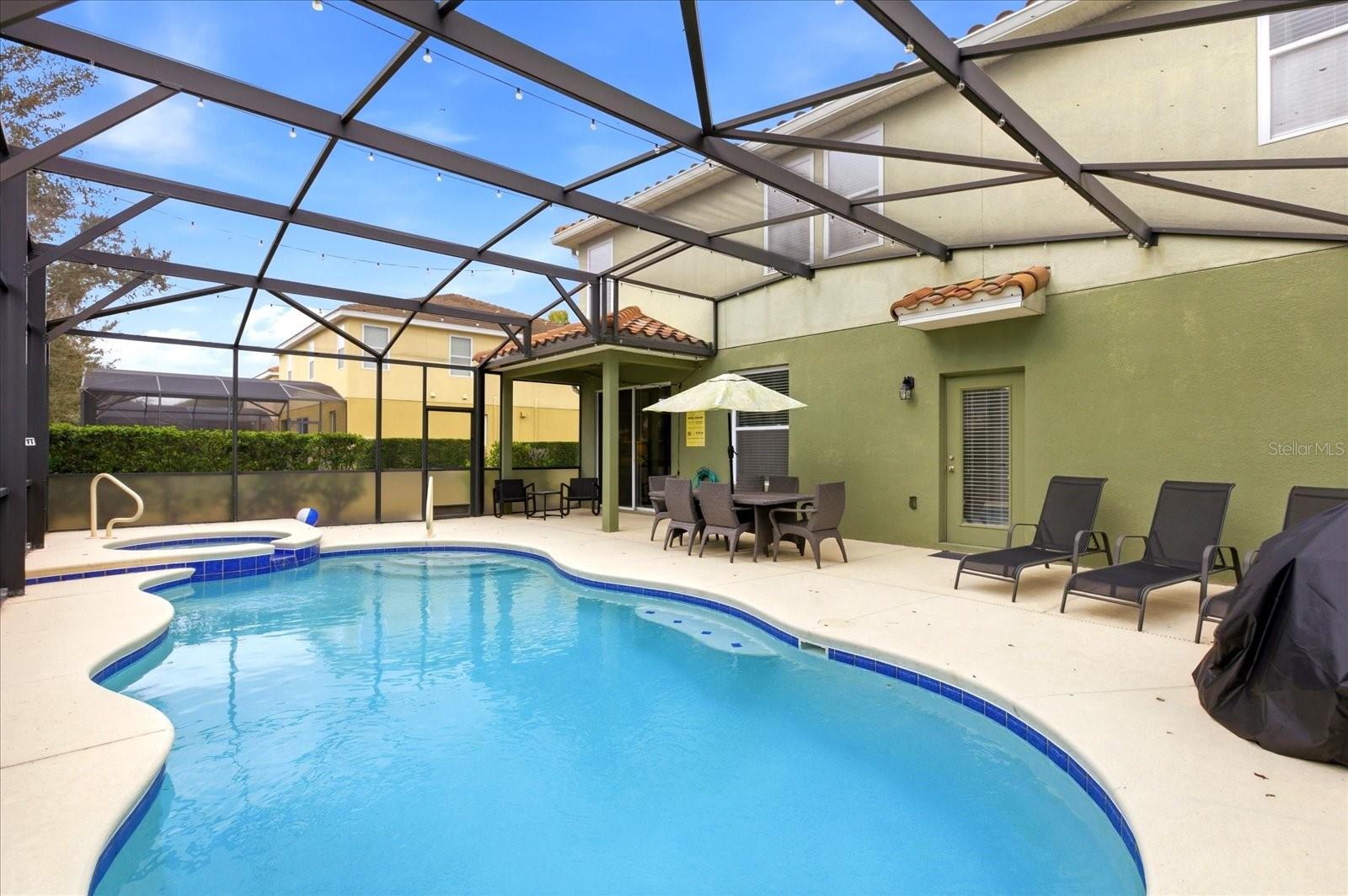 Image 3 of 51 For 4201 Oakview Drive