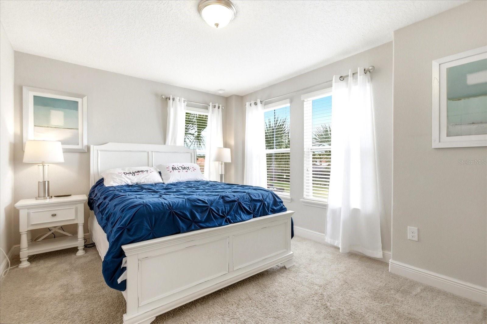 Image 31 of 51 For 4201 Oakview Drive