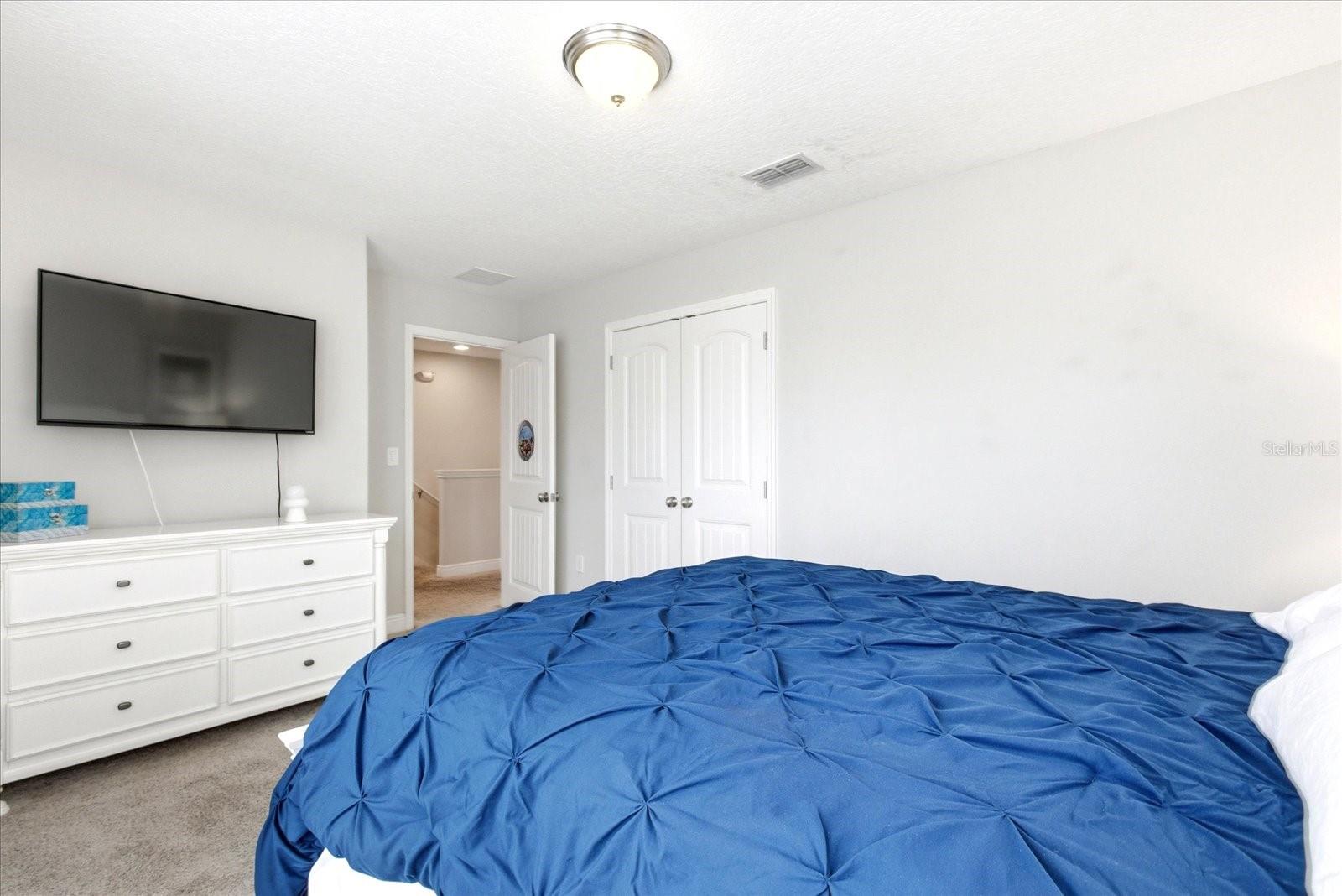 Image 32 of 51 For 4201 Oakview Drive