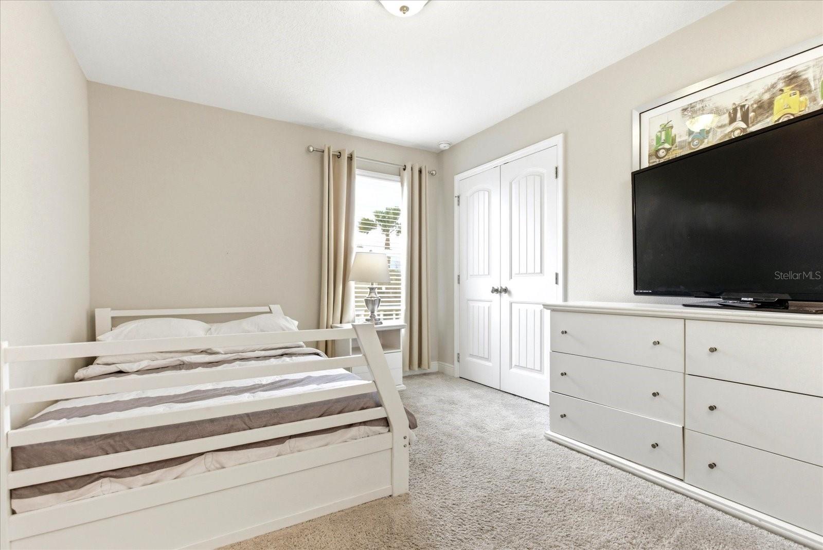 Image 33 of 51 For 4201 Oakview Drive