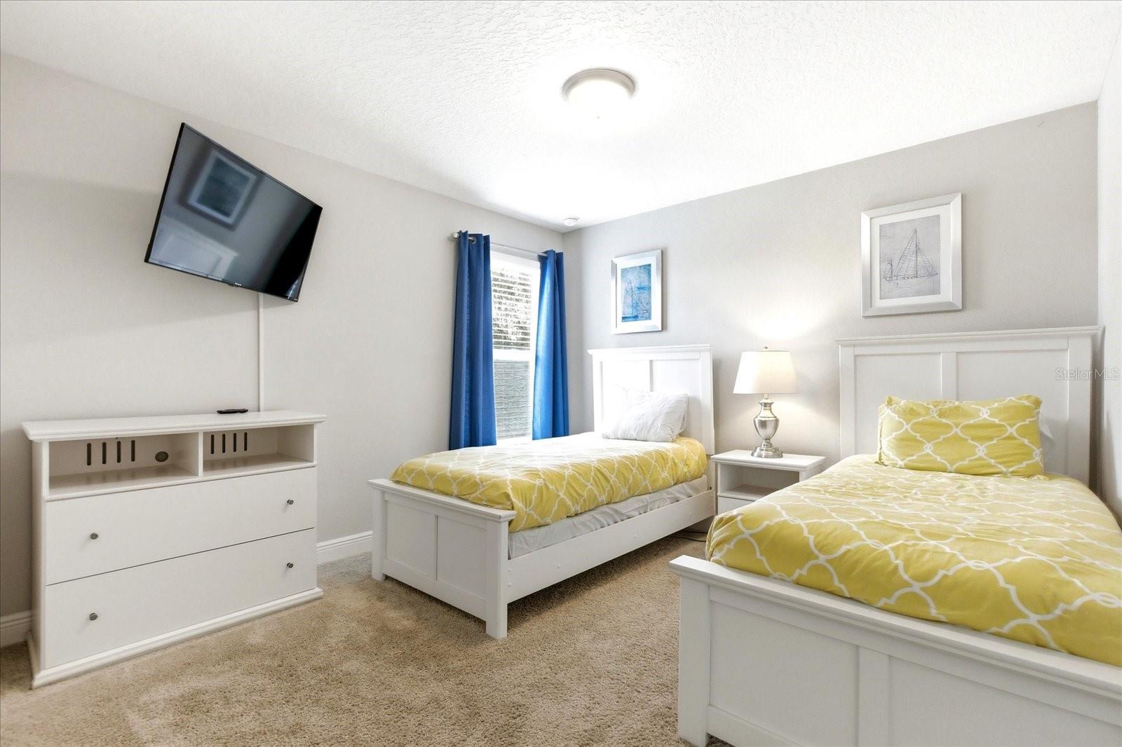 Image 37 of 51 For 4201 Oakview Drive