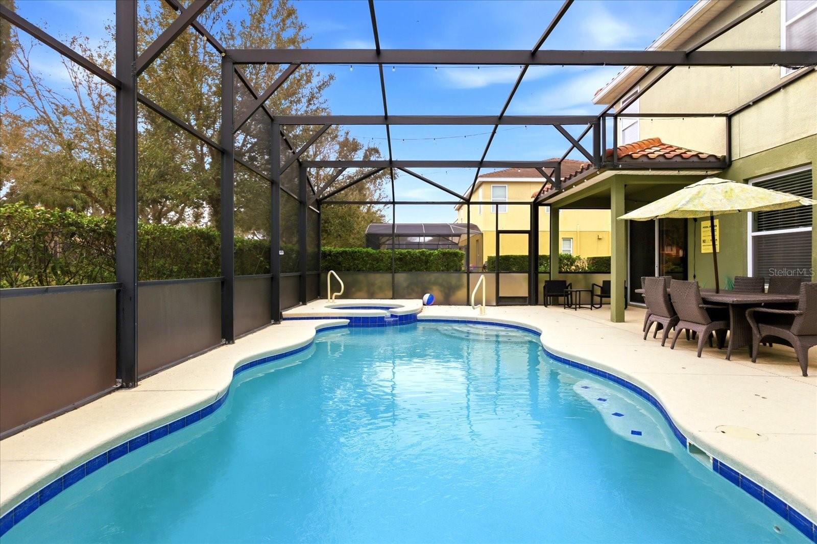 Image 4 of 51 For 4201 Oakview Drive