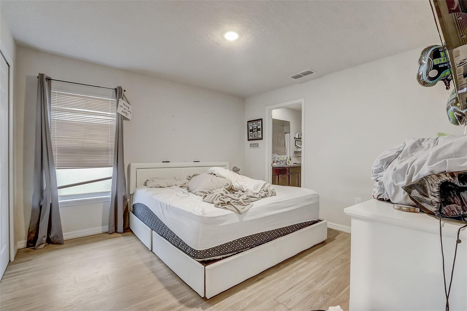 Image 9 of 16 For 5 Rainbow Lane