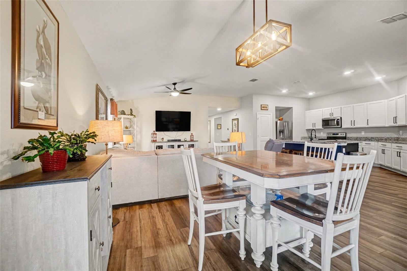 Image 10 of 25 For 2449 Begonia Street