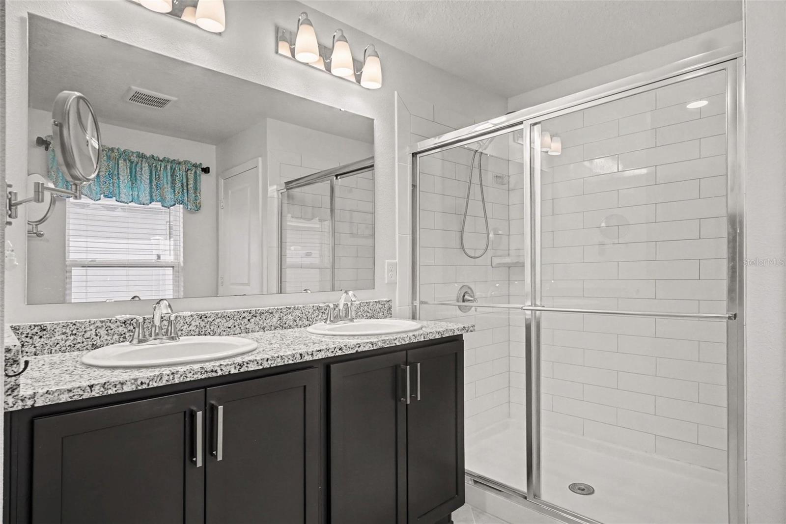 Image 15 of 25 For 2449 Begonia Street