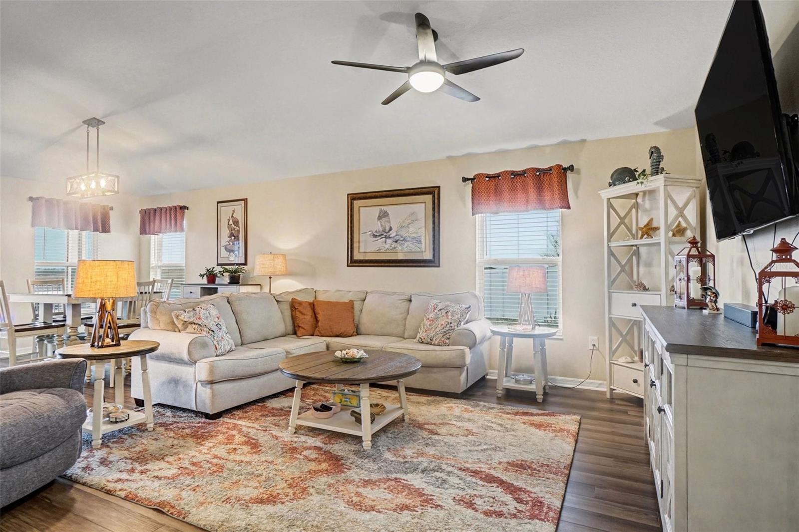 Image 3 of 25 For 2449 Begonia Street