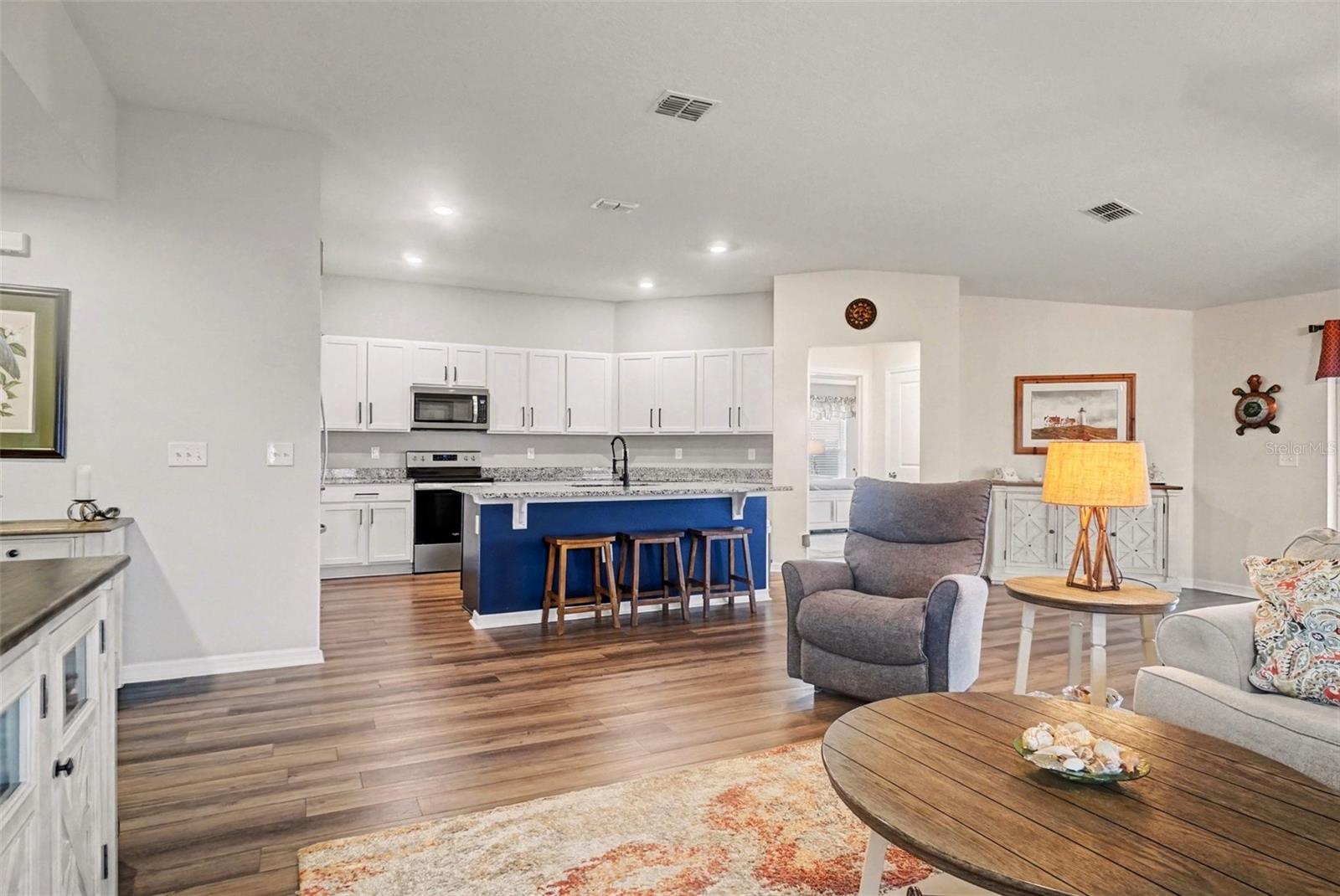 Image 5 of 25 For 2449 Begonia Street