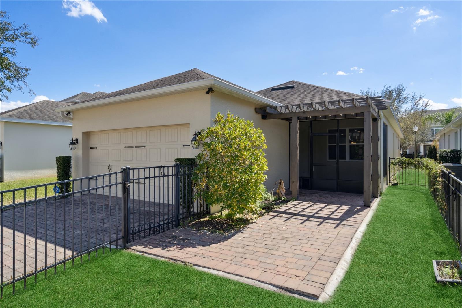 Image 18 of 23 For 15533 Murcott Blossom Boulevard