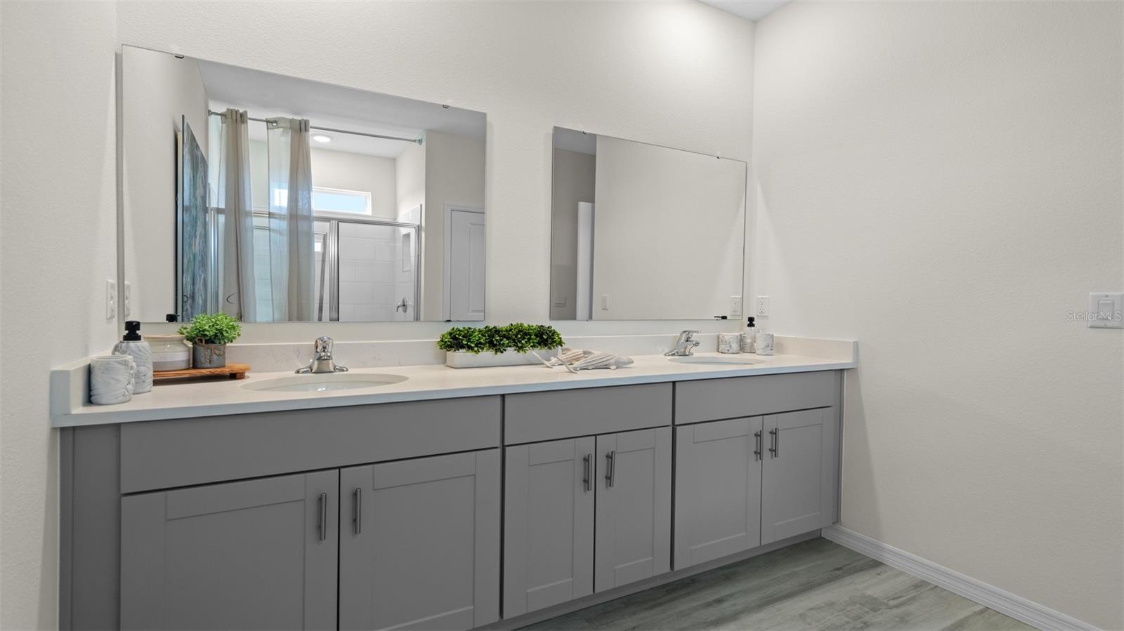 Image 26 of 52 For 329 Rover Road