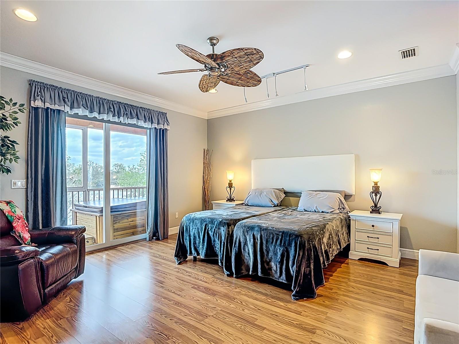 Image 20 of 37 For 6828 Sombras Way